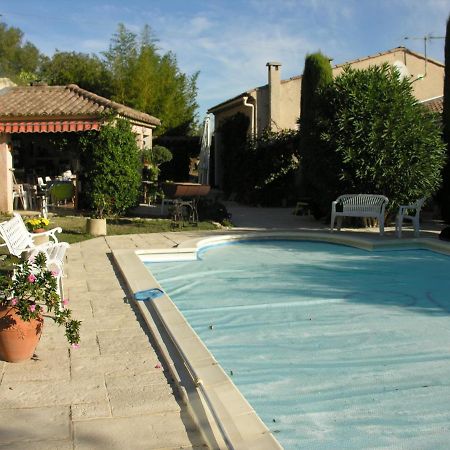 Villa Les Iris Sernhac Esterno foto